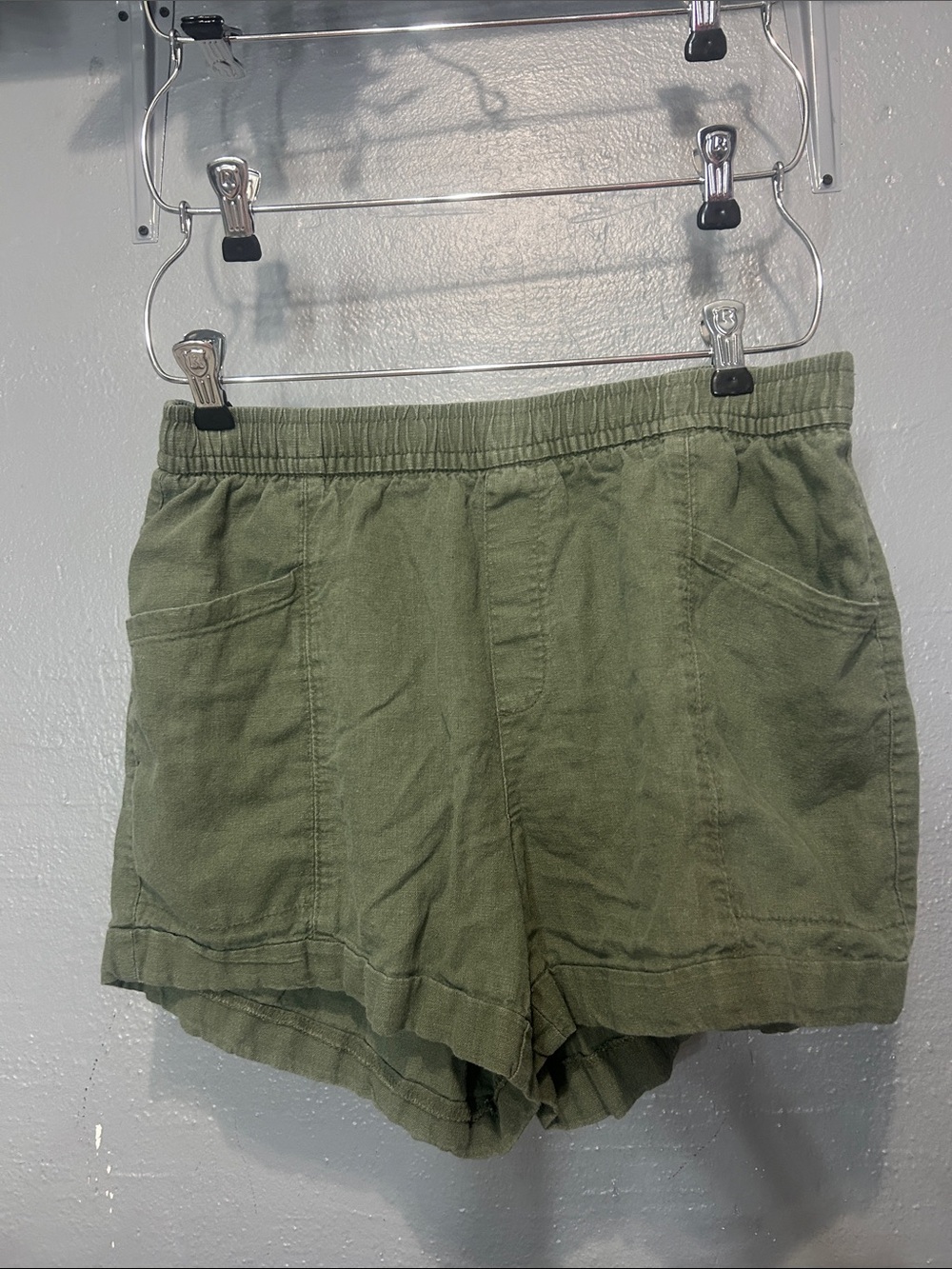 Old Navy Olive Green Women's Drawstring-Look Casual Shorts